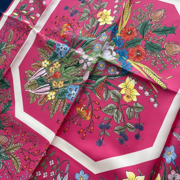 Gucci square scarf🖤 - Picture 8 of 12